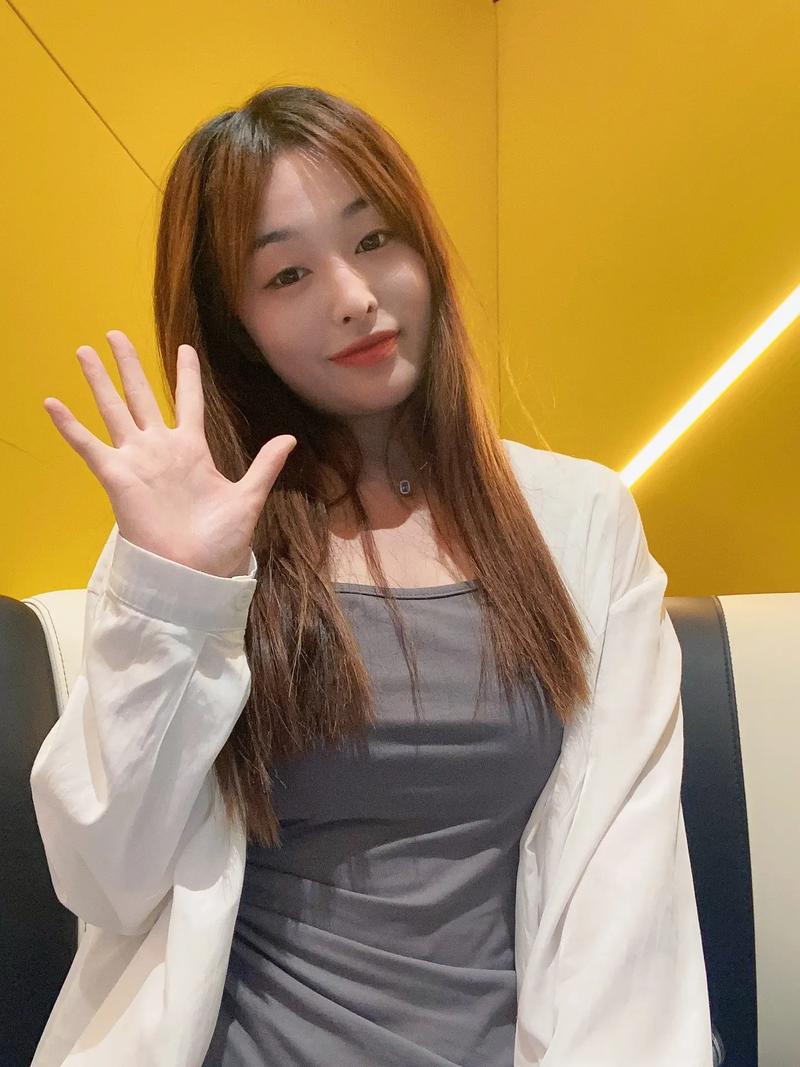 小13萝裸乳🔞无遮自